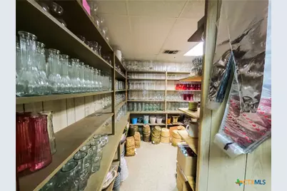 802 W Jackson Street, El Campo, TX 77437 - Photo 41