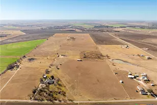 2927 County Rd 302, Bartlett, TX 76511 - Photo 11