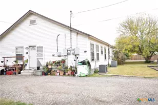 120 Haviland St, Port Lavaca, TX 77979 - Photo 3