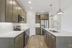 1039 Primrose Path, Canyon Lake, TX 78133 - Photo 15