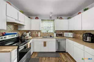 400 Topeka Ct, Nolanville, TX 76559 - Photo 9