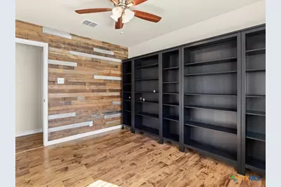 416 Roadrunner Avenue, New Braunfels, TX 78130 - Photo 17