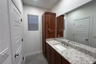 274 Kerlick Ln, New Braunfels, TX 78130 - Photo 11