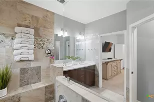 308 Elmwood Dr, New Braunfels, TX 78130 - Photo 27