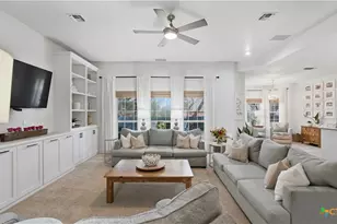 308 Elmwood Dr, New Braunfels, TX 78130 - Photo 11