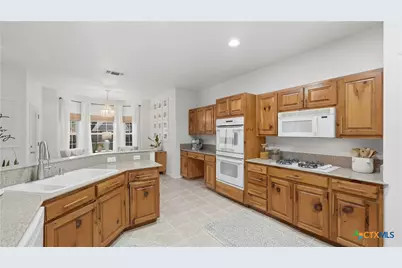 308 Elmwood Drive, New Braunfels, TX 78130 - Photo 13