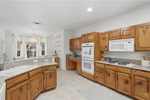 308 Elmwood Dr, New Braunfels, TX 78130 - Photo 13