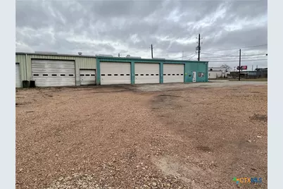 607 E Crestwood Drive, Victoria, TX 77901 - Photo 7