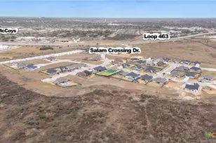 104 Beacon Ln, Victoria, TX 77904 - Photo 9