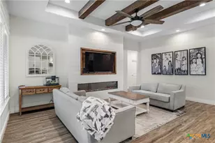 104 Beacon Ln, Victoria, TX 77904 - Photo 13