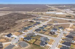 104 Beacon Ln, Victoria, TX 77904 - Photo 7