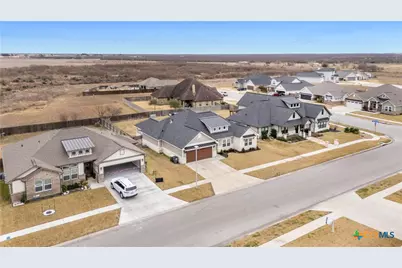 104 Beacon Lane, Victoria, TX 77904 - Photo 5