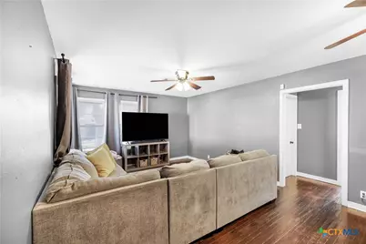 4805 Lilac Lane, Victoria, TX 77904 - Photo 9