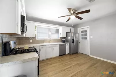 4805 Lilac Lane, Victoria, TX 77904 - Photo 13