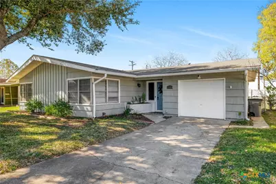 4805 Lilac Lane, Victoria, TX 77904 - Photo 1