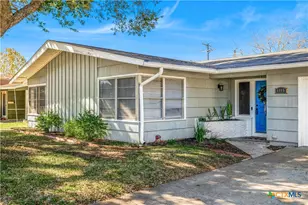 4805 Lilac Ln, Victoria, TX 77904 - Photo 5