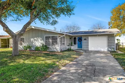 4805 Lilac Lane, Victoria, TX 77904 - Photo 3