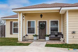 231 Oleander Ave, Tivoli, TX 77990 - Photo 3