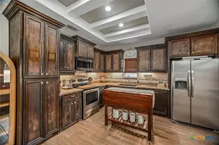 231 Oleander Ave, Tivoli, TX 77990 - Photo 11