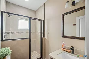 231 Oleander Ave, Tivoli, TX 77990 - Photo 19