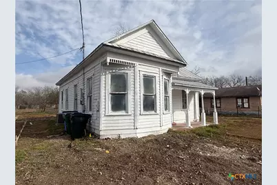 316 W Seideman Street, Seguin, TX 78155 - Photo 3