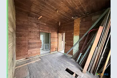 316 W Seideman Street, Seguin, TX 78155 - Photo 9