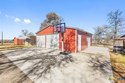 470 Lyon Road, Seguin, TX 78155 - Photo 5