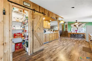 470 Lyon Rd, Seguin, TX 78155 - Photo 17