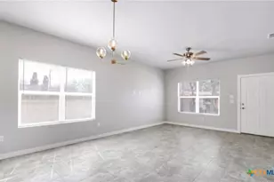 331 Doolittle St, San Antonio, TX 78211 - Photo 7