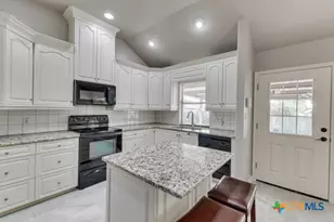 2120 Stonecrest Path, New Braunfels, TX 78130 - Photo 7