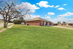 1226 Walt Morgan Cir, Copperas Cove, TX 76522 - Photo 3