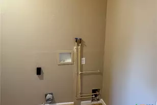 203 Stapp St, Burnet, TX 78611 - Photo 19