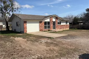 203 Stapp St, Burnet, TX 78611 - Photo 3