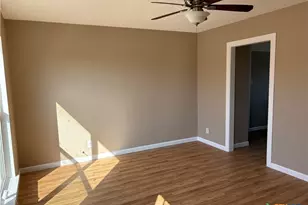 203 Stapp St, Burnet, TX 78611 - Photo 5