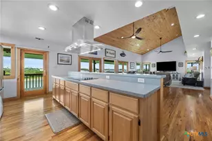 178 Smyth St, Port O'Connor, TX 77982 - Photo 7