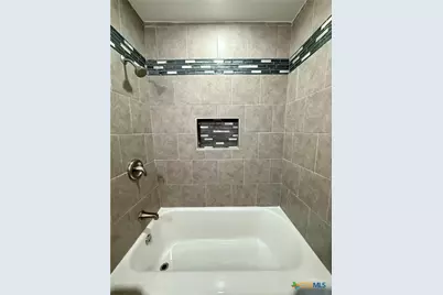 4605 Evergreen Street, Victoria, TX 77904 - Photo 11