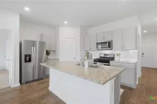 323 Elephants Ear Dr, New Braunfels, TX 78130 - Photo 21