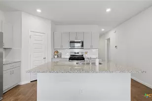 323 Elephants Ear Dr, New Braunfels, TX 78130 - Photo 19