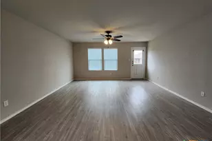 522 Blue Stem Rd, New Braunfels, TX 78130 - Photo 5