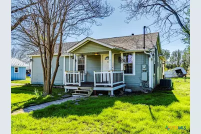 721 E Pine Street, Seguin, TX 78155 - Photo 3