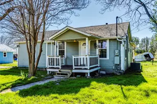 721 E Pine St, Seguin, TX 78155 - Photo 3