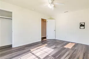 721 E Pine St, Seguin, TX 78155 - Photo 21