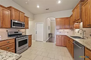 130 Capstone St, Belton, TX 76513 - Photo 11