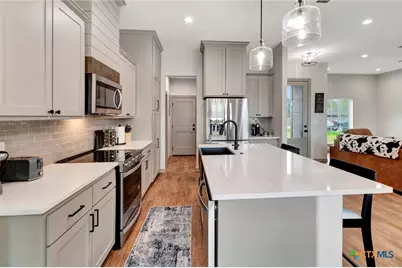 305 Turkey Lane, Victoria, TX 77905 - Photo 9