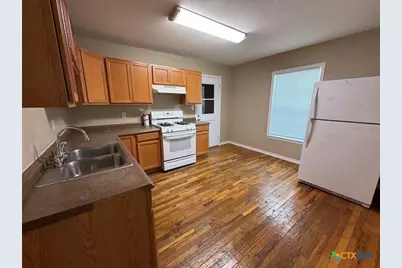 784 Samuels Avenue, New Braunfels, TX 78130 - Photo 5