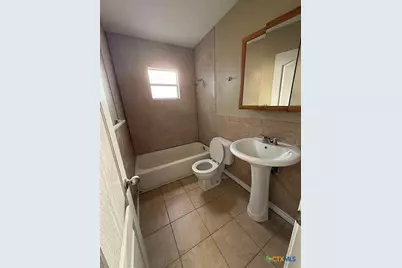 784 Samuels Avenue, New Braunfels, TX 78130 - Photo 17