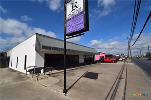 515 N Virginia St, Port Lavaca, TX 77979 - Photo 1
