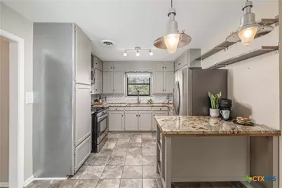 162 New York Avenue, New Braunfels, TX 78130 - Photo 7