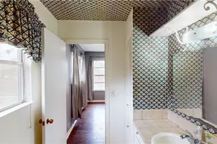 204 W Johnson St, Cuero, TX 77954 - Photo 27