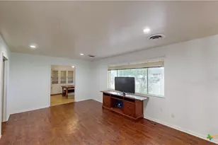 204 W Johnson St, Cuero, TX 77954 - Photo 17